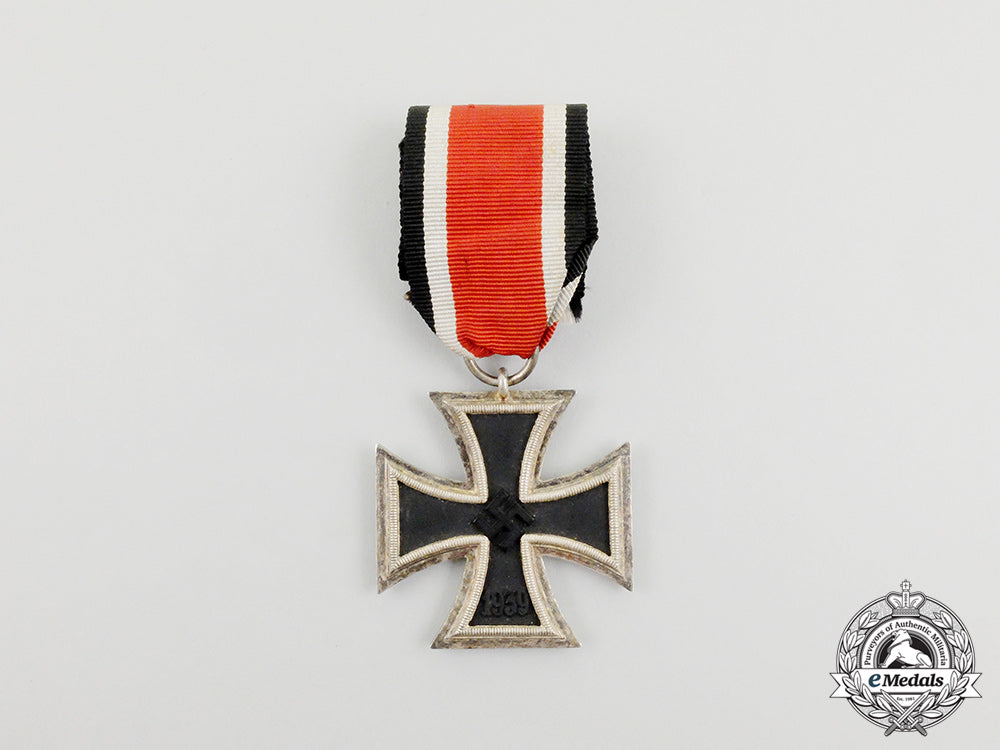 an_iron_cross1939_second_class_with_its_matching_boutonniere_cc_2739
