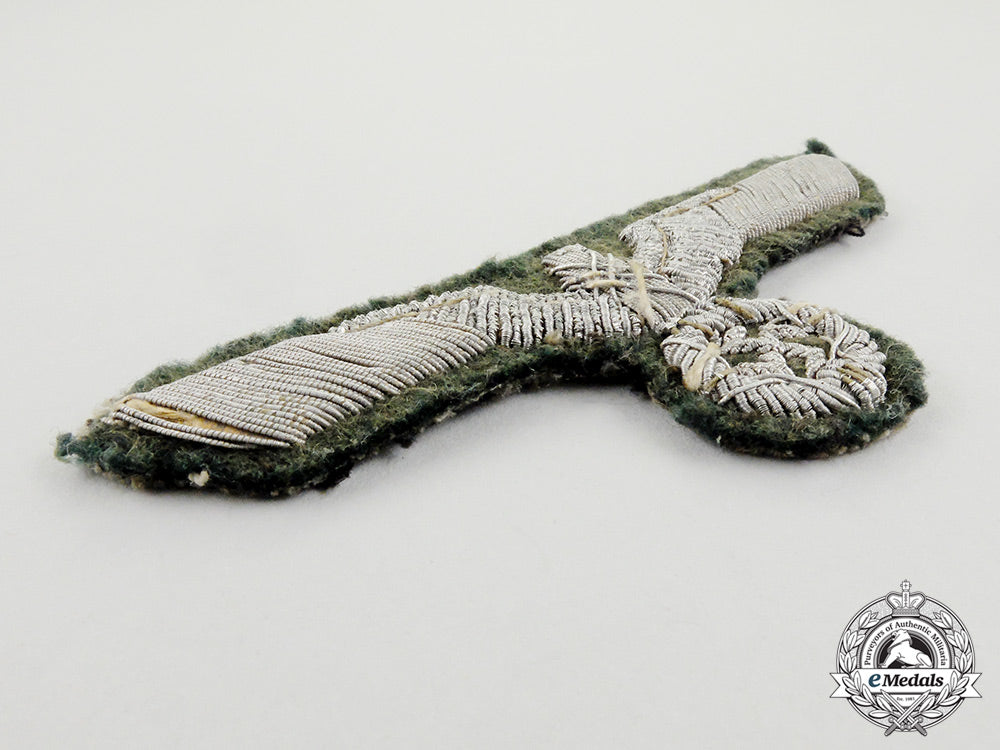 germany._a_wehrmacht_heer(_army)_officer’s_breast_eagle;_uniform_removed_cc_2786