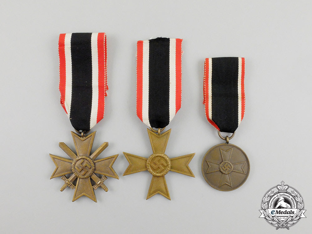 a_complete_grouping_of_three_war_merit_medals_and_second_class_crosses_cc_2922_1