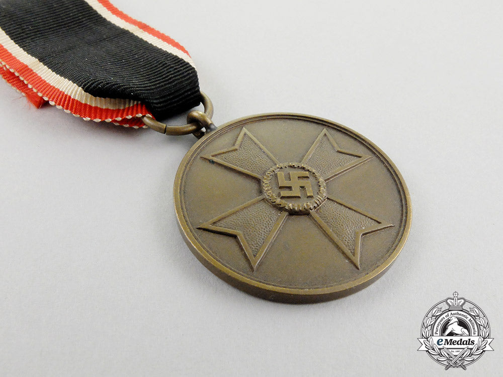 a_complete_grouping_of_three_war_merit_medals_and_second_class_crosses_cc_2928_1