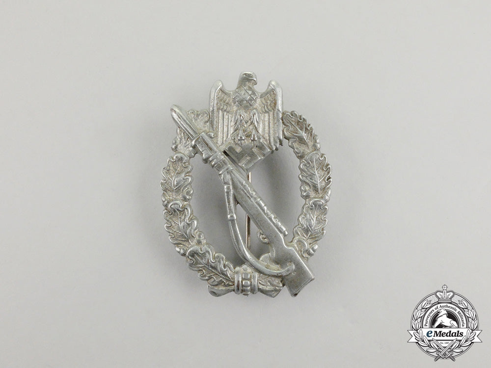 a_second_war_german_silver_grade_infantry_assault_badge_cc_2952