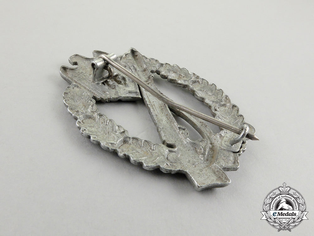 a_second_war_german_silver_grade_infantry_assault_badge_cc_2955