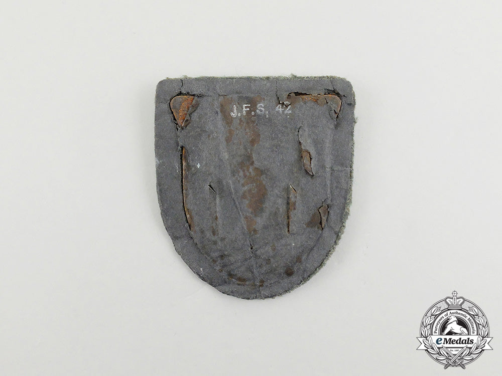 a_wehrmacht_heer(_army)_issue_krim_campaign_shield_by_josef_feix&_söhne;_dated_cc_2966