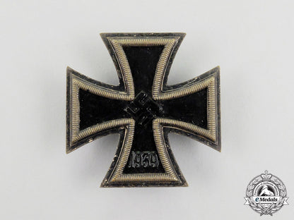 an_early_iron_cross1939_first_class_by_fritz_zimmermann_of_stuttgart_cc_3035