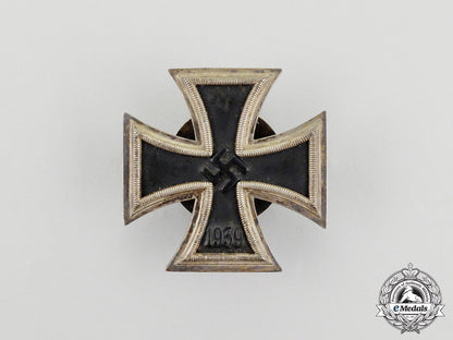 an_iron_cross1939_first_class_screwback_version_by_alois_rettenmaier_cc_3066