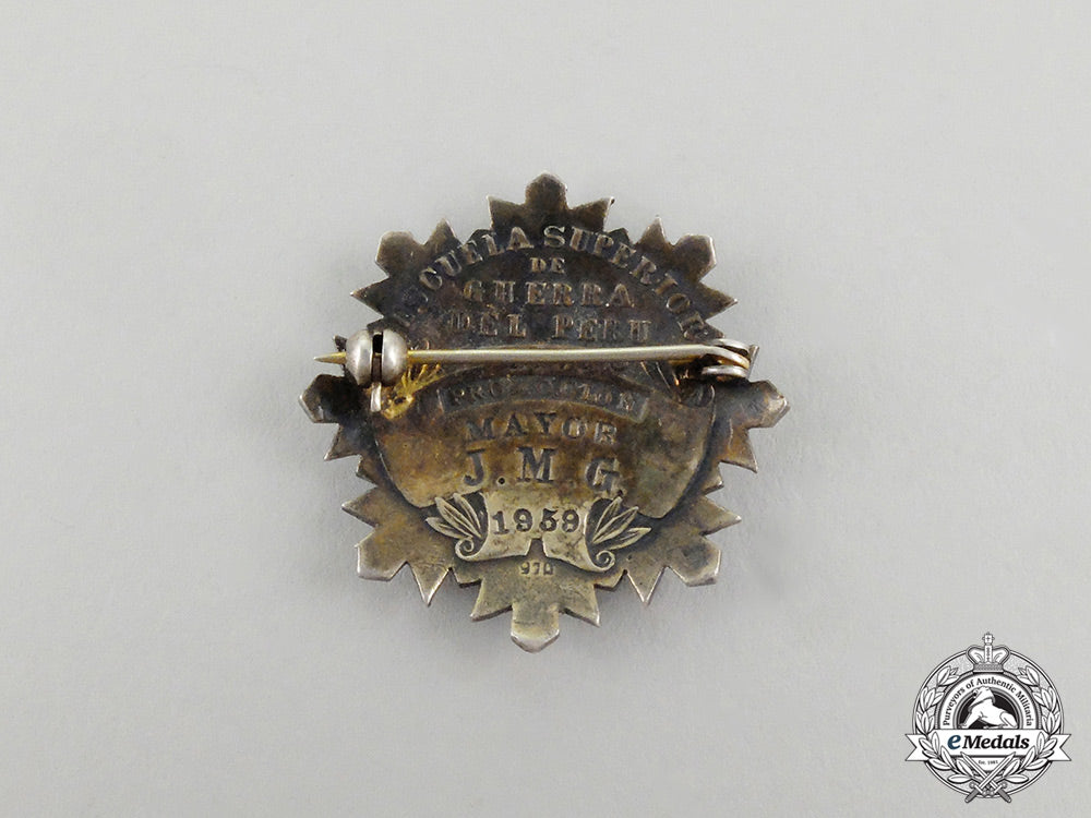 a_peruvian_superior_war_school_promotion_badge1959_cc_3137