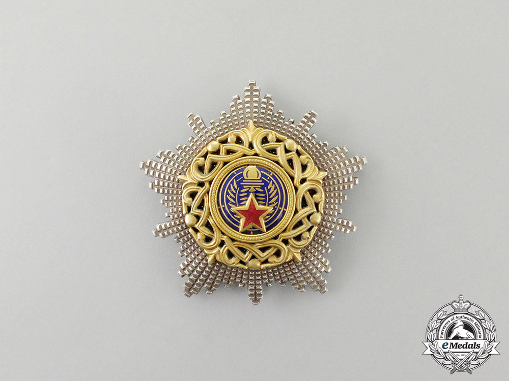 yugloslavia,_republic._a_rare_order_of_star_with_golden_wreath_cc_3307