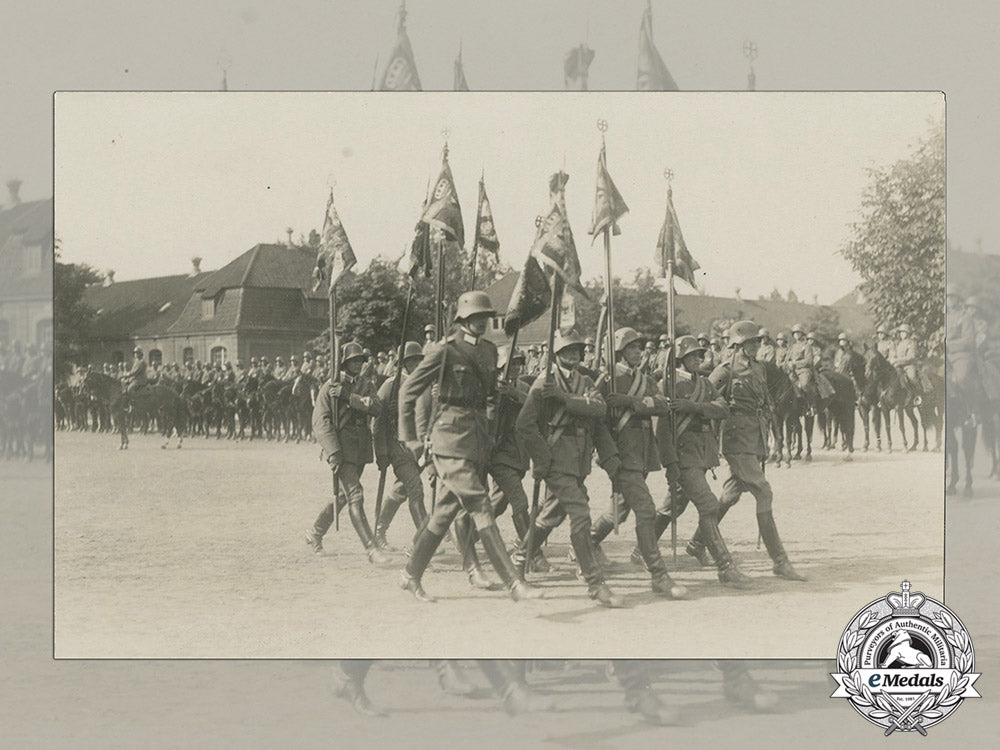 a_period_photo_of_cavalry_unit_flag_bearers_cc_3565