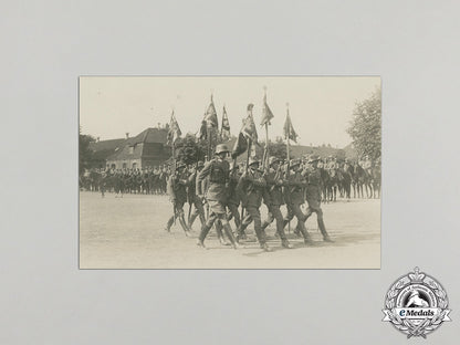 a_period_photo_of_cavalry_unit_flag_bearers_cc_3566