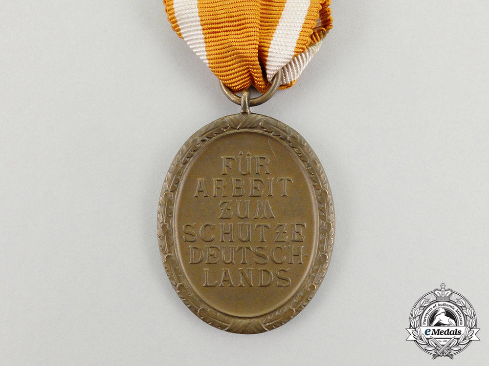 a_third_reich_period_german_defence_wall(_west_wall)_medal_cc_3708