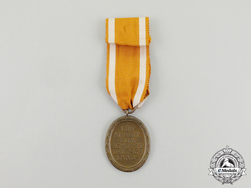 a_third_reich_period_german_defence_wall(_west_wall)_medal_cc_3709