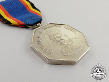 a_scarce_ugandan_idi_amin_distinguished_service_medal1962-1971_cc_3988_1