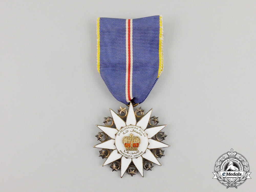malaysia._an_order_of_the_defender_of_the_realm,_knight,_c.1965_cc_4003_1_1