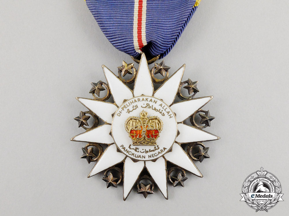 malaysia._an_order_of_the_defender_of_the_realm,_knight,_c.1965_cc_4004_1_1