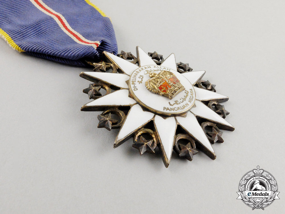 malaysia._an_order_of_the_defender_of_the_realm,_knight,_c.1965_cc_4006_1_1