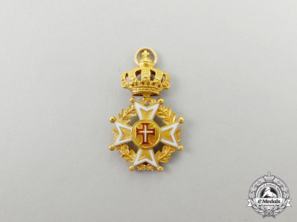 a_miniature_portuguese_military_order_of_christ_in_gold_cc_4244
