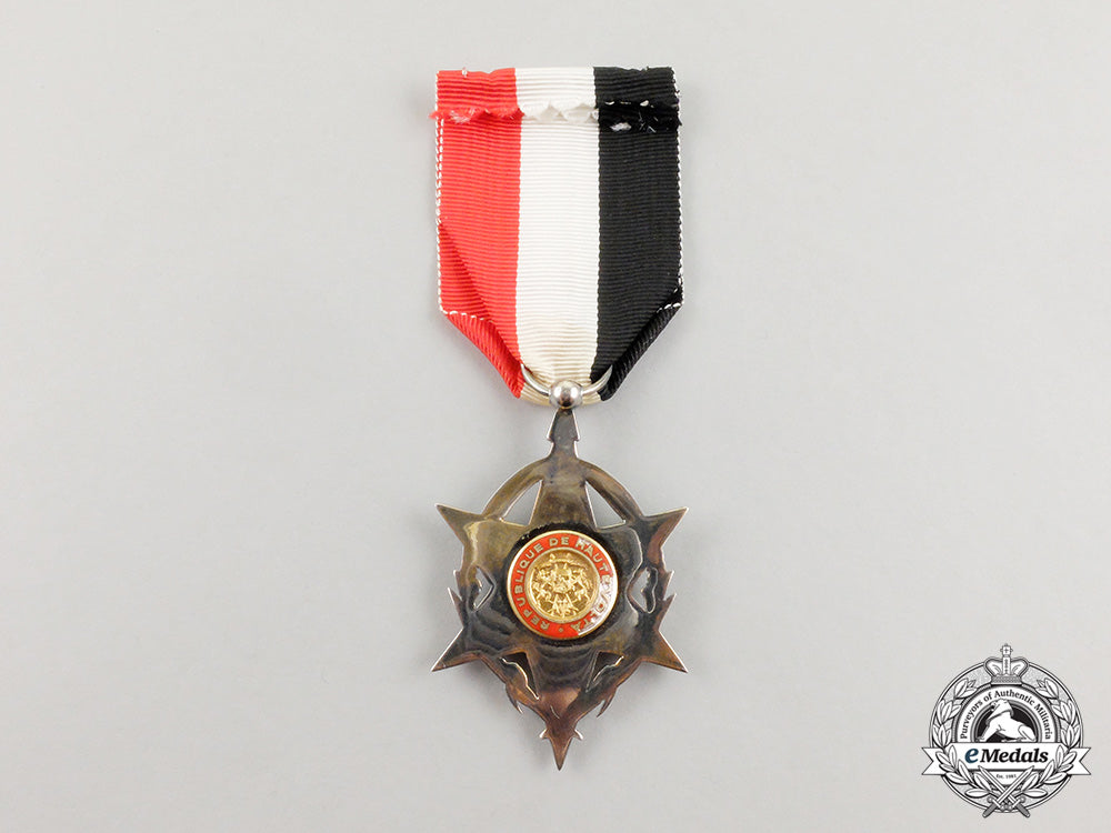 a_burkina_faso_order_of_national_merit,_knight,_cased_cc_4452_1