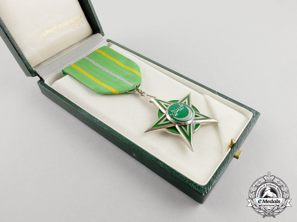 mauritania,_islamic_republic._an_order_of_national_merit,_knight,_by_arthus_bertrand_cc_4470_1_1_1