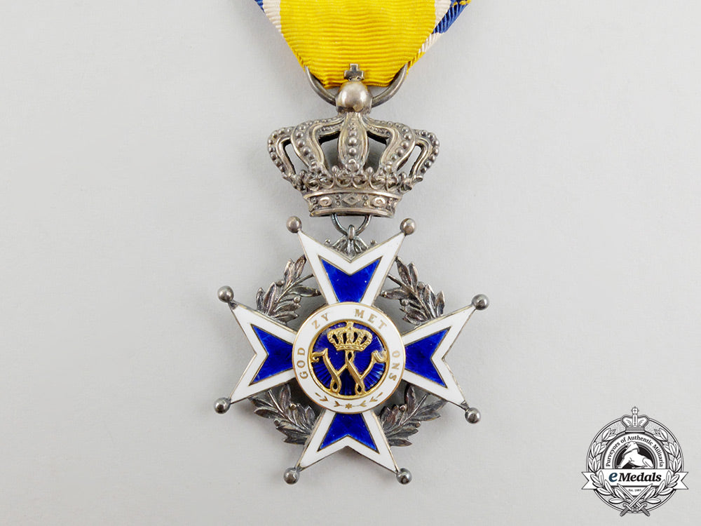 a_dutch_order_of_orange-_nassau,_knight,_civil_division,_cased_cc_4529