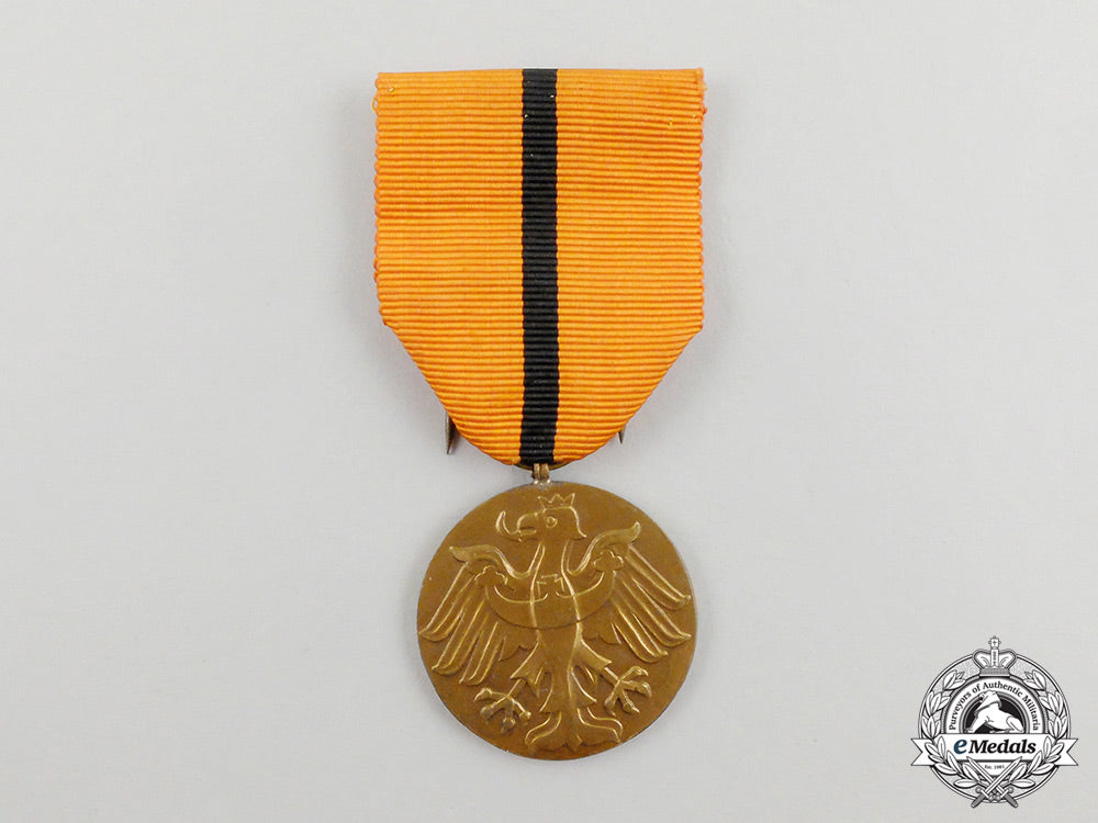 czechoslovakia._an8_th_rifle_regiment_commemorative_medal1947_cc_4544