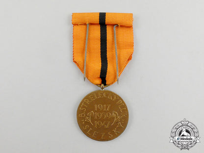 czechoslovakia._an8_th_rifle_regiment_commemorative_medal1947_cc_4547