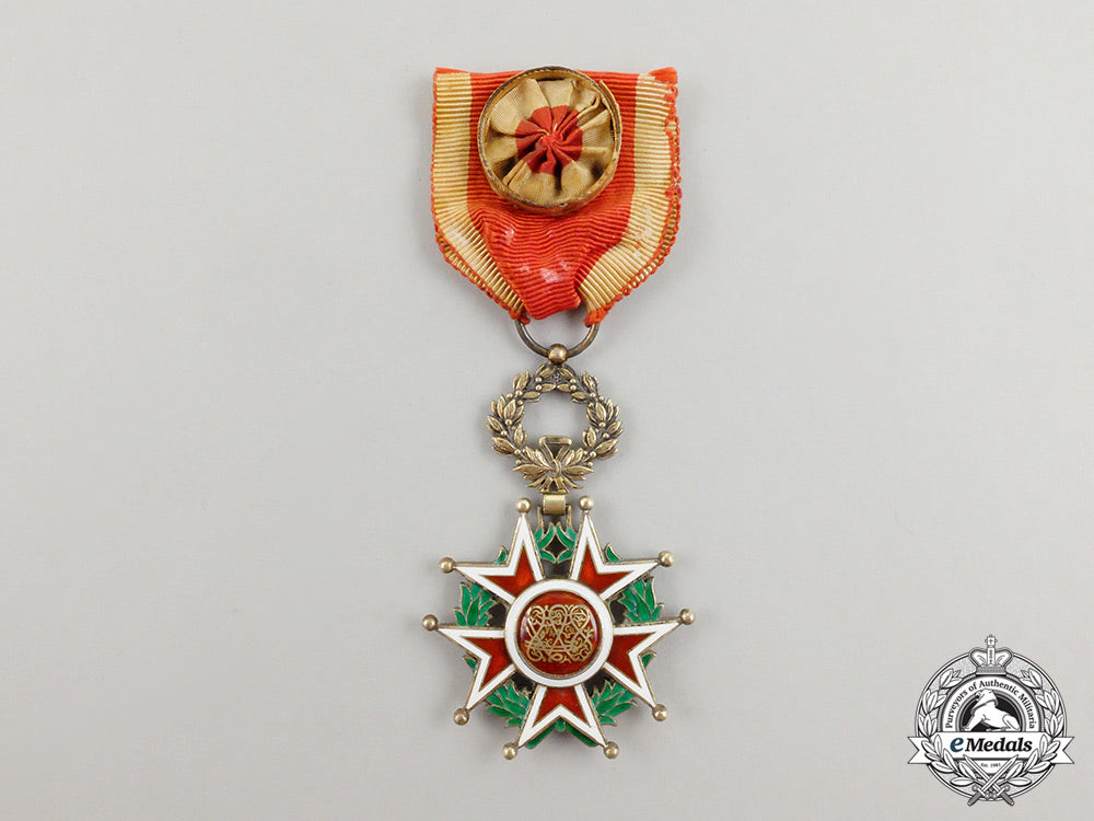 an_order_of_the_brilliant_star_of_zanzibar,_officer_by_godet_cc_4571