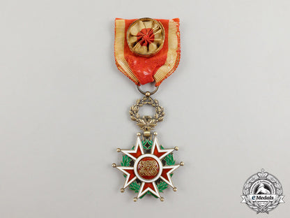 an_order_of_the_brilliant_star_of_zanzibar,_officer_by_godet_cc_4571