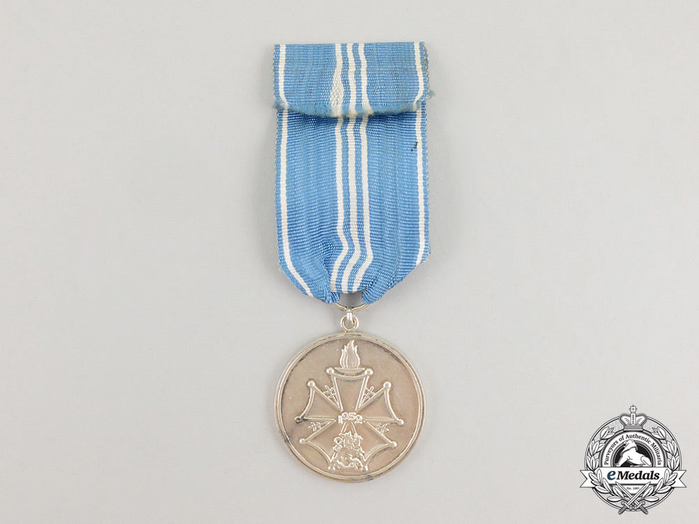 a_finnish_xv_summer_olympic_games_merit_medal1952_cc_4594_1_1