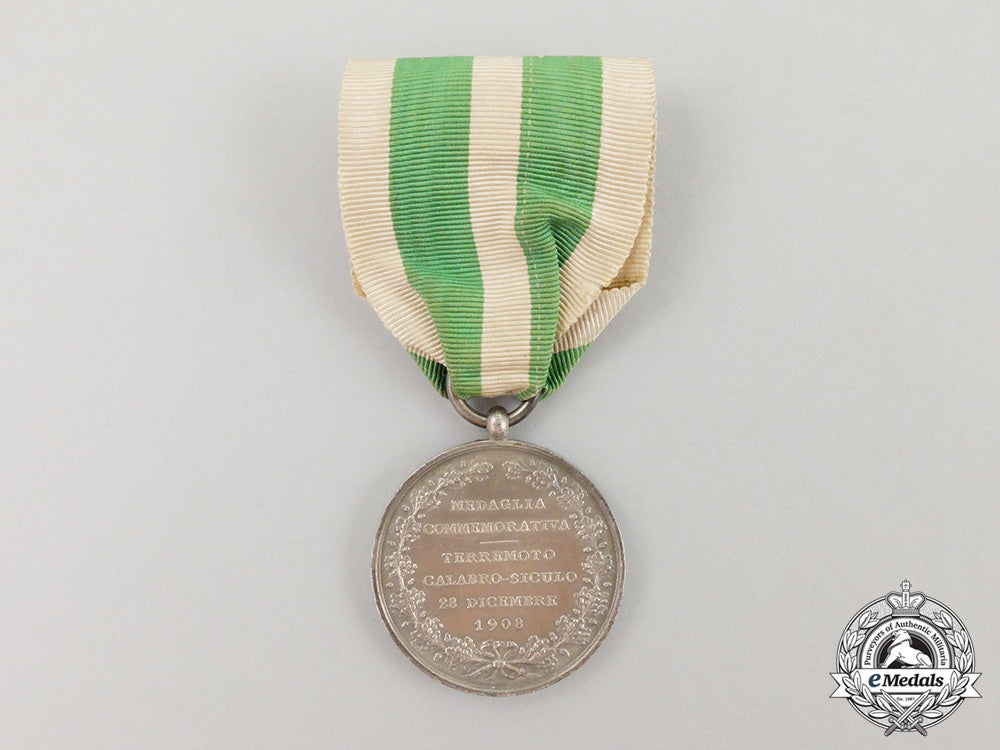 an_italian_commemorative_merit_medal_for_the_messina_earthquake1908_cc_4600
