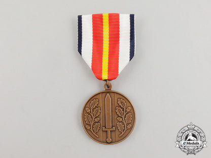 a_norwegian_medal_for_defence_service_abroad_on_a_balkans_service_ribbon_cc_4610_1_1_1