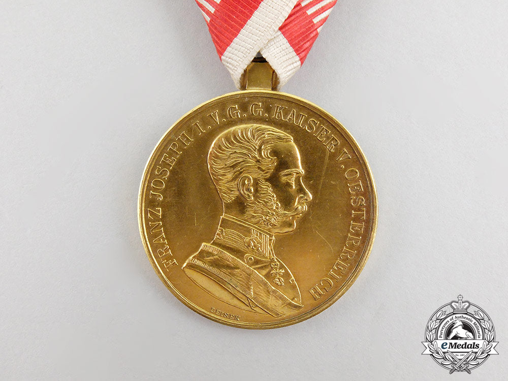 an_austrian_imperial_first_war_awarded_golden_bravery_medal1915-18_cc_4798