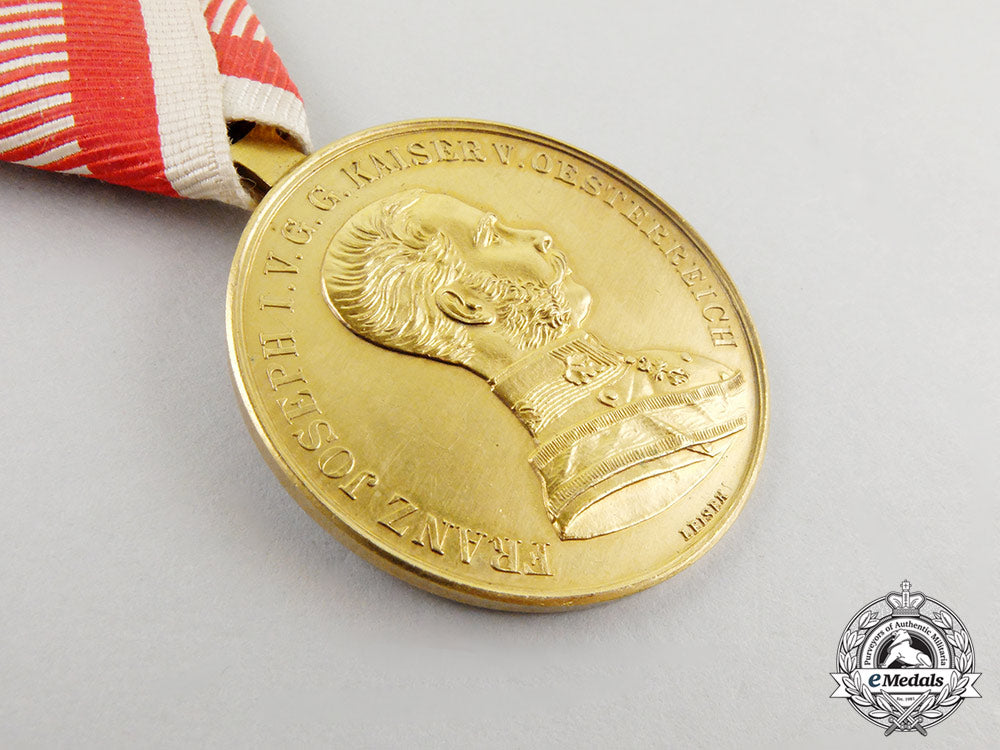an_austrian_imperial_first_war_awarded_golden_bravery_medal1915-18_cc_4801