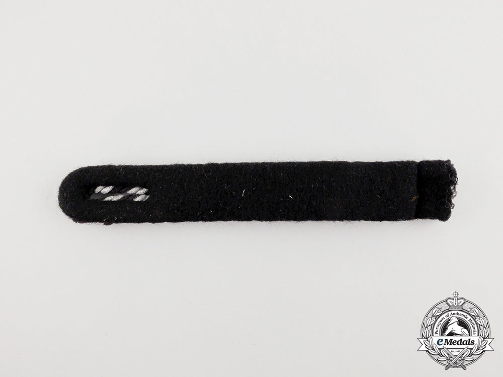 a_single_ss_mann_to_hauptscharführer_shoulder_board_cc_4961