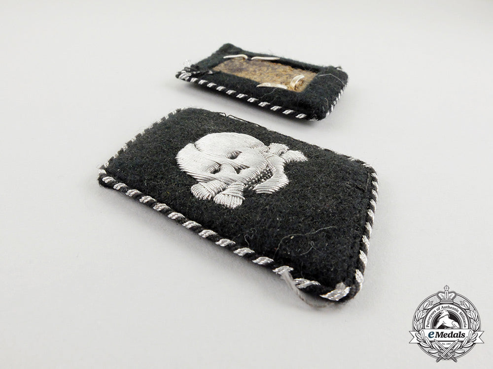 germany,_ss._an_early_set_of_ss-_totenkopfverband_oberscharführer_rank_collar_tabs_cc_4966_1_1