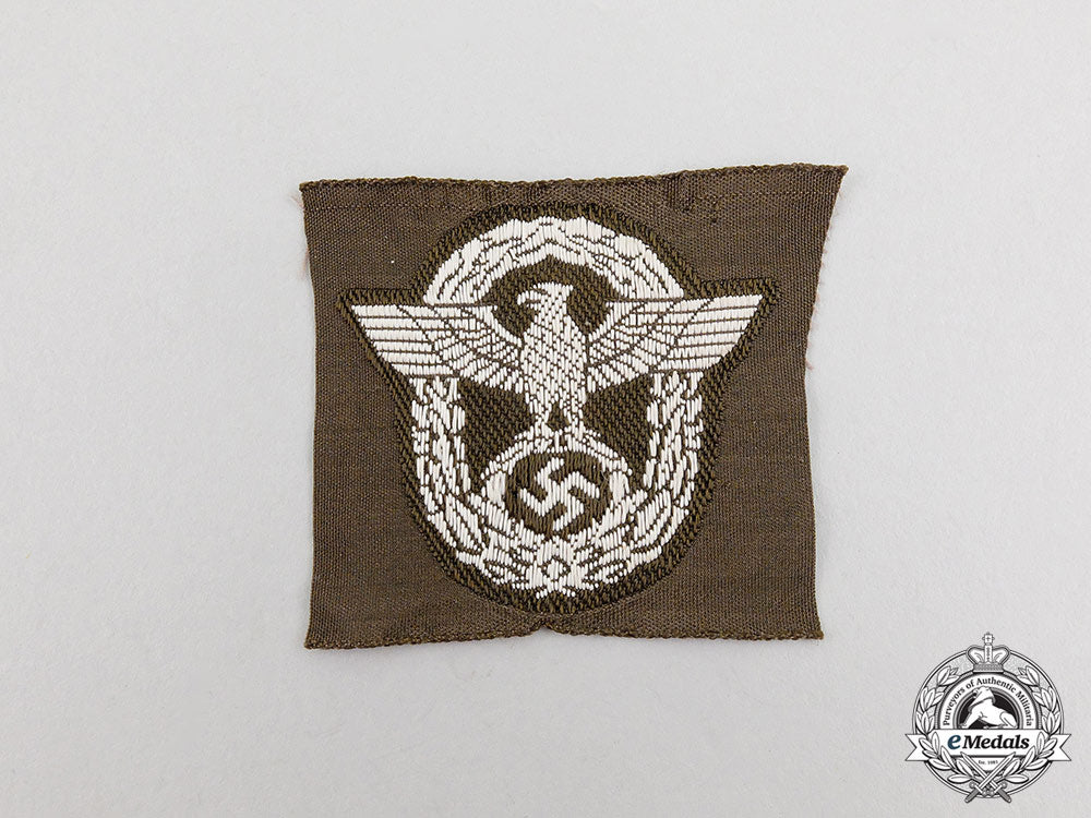 a_mint_and_unissued_eastern_people’s_police_m43_overseas_cap_insignia_cc_5013