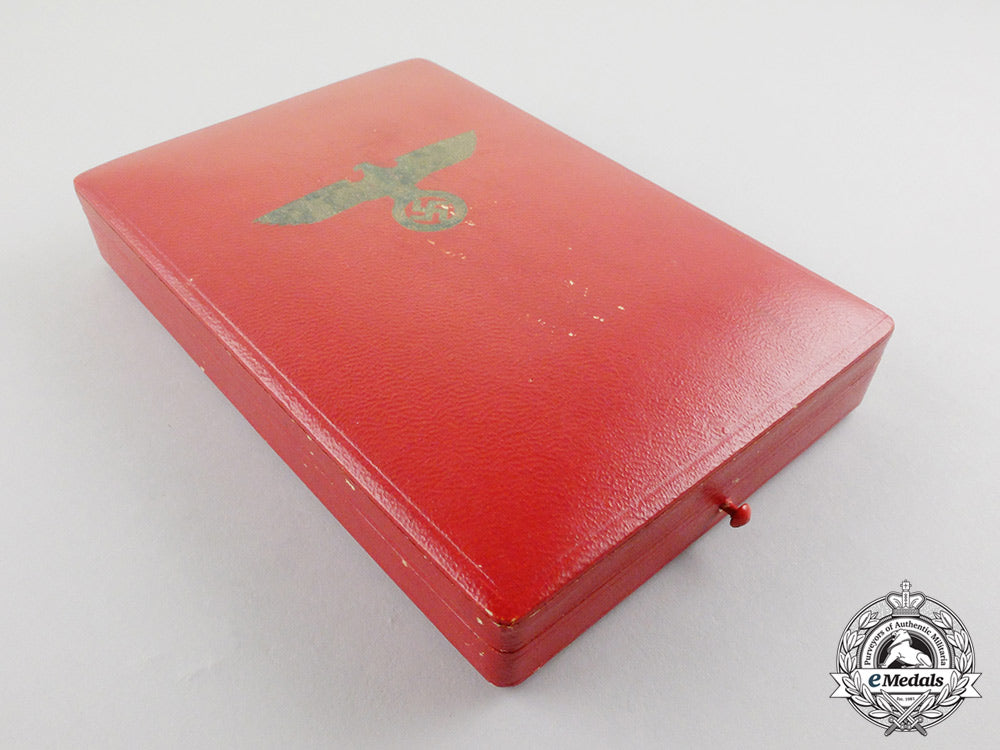 a3_rd_grade_order_of_the_german_eagle_by_deschler;_published_example_with_case_cc_5102