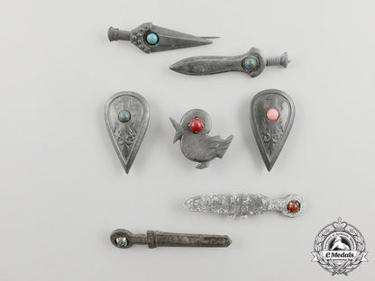 germany,_third_reich._a_lot_of_nordic_badges_cc_5157