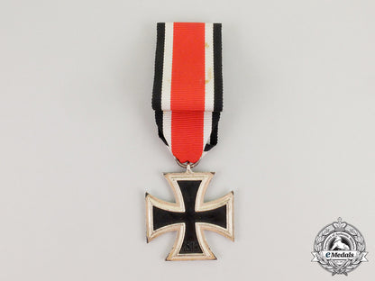 an_iron_cross1939_second_class_with_its_matching_boutonniere_cc_5958