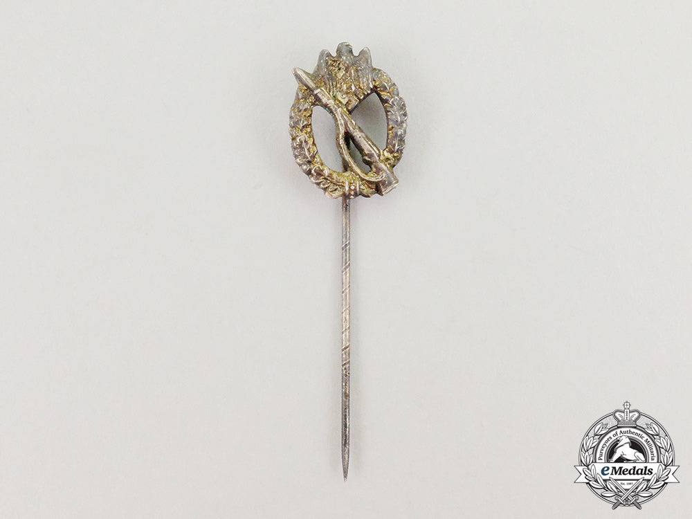 a_miniature_second_war_german_silver_grade_infantry_assault_badge_cc_6034