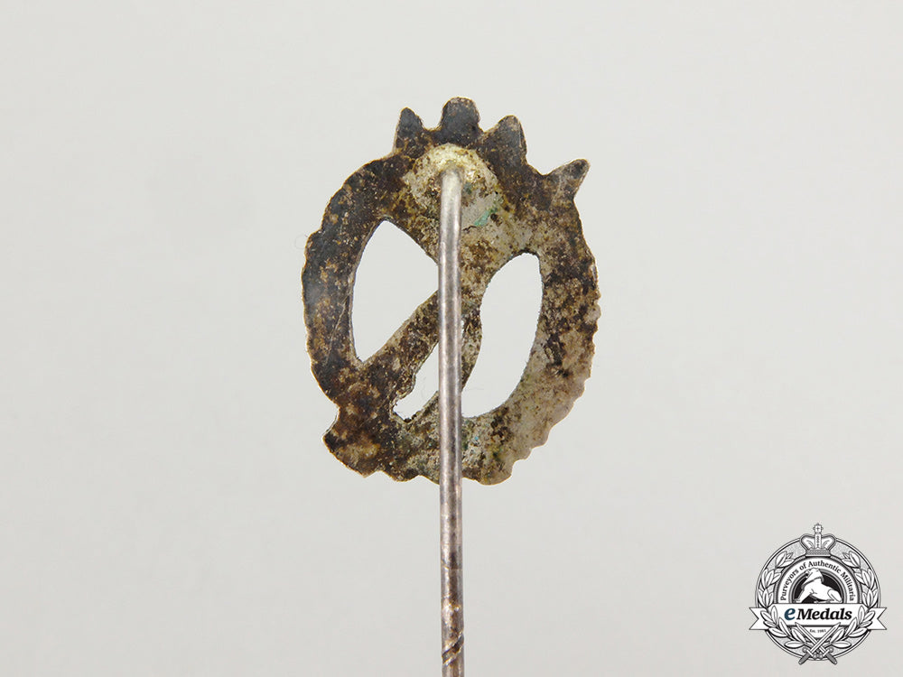 a_miniature_second_war_german_silver_grade_infantry_assault_badge_cc_6036