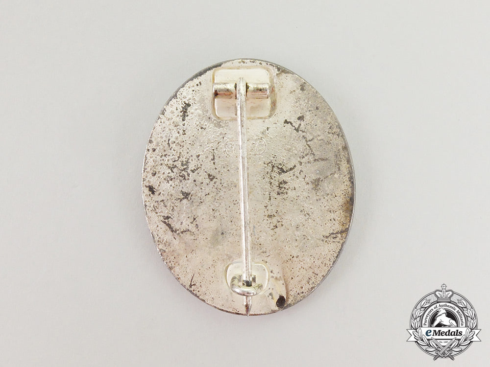 a_second_war_german_silver_grade_wound_badge_by_carl_wild_cc_6092