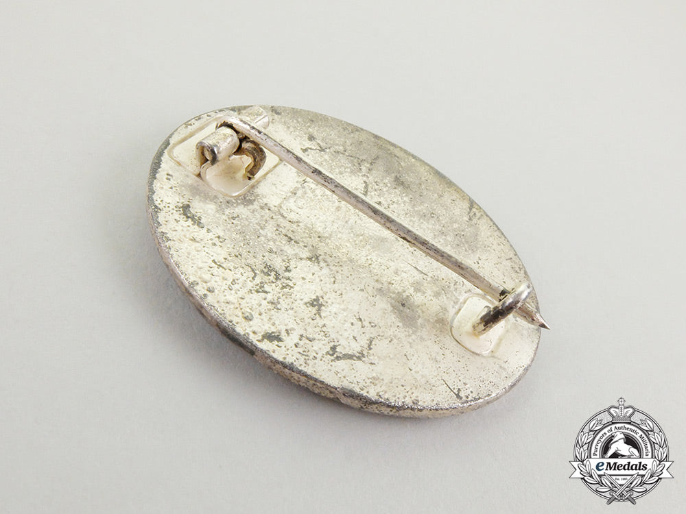 a_second_war_german_silver_grade_wound_badge_by_carl_wild_cc_6094