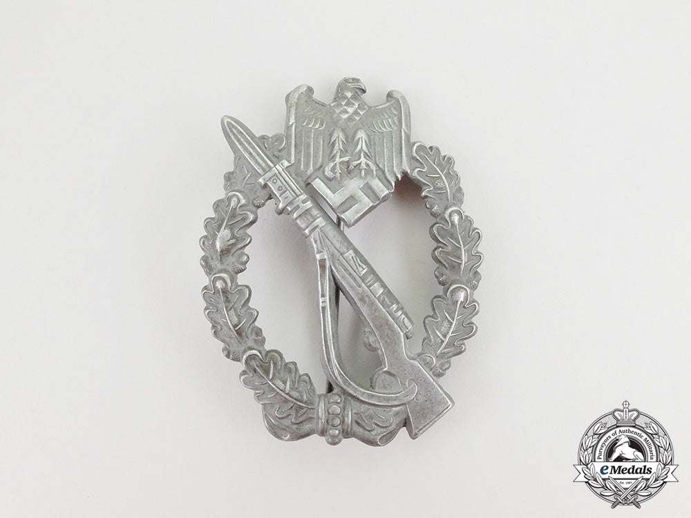 a_second_war_german_silver_grade_infantry_assault_badge_cc_6104