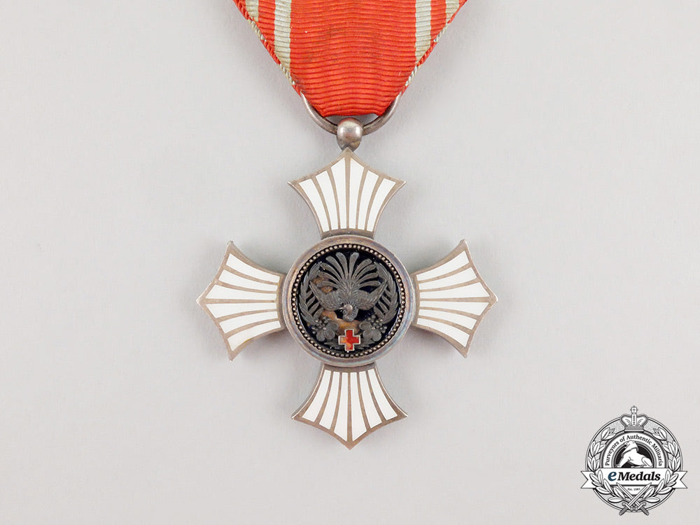 a_japanese_red_cross_order_of_merit_cc_6322