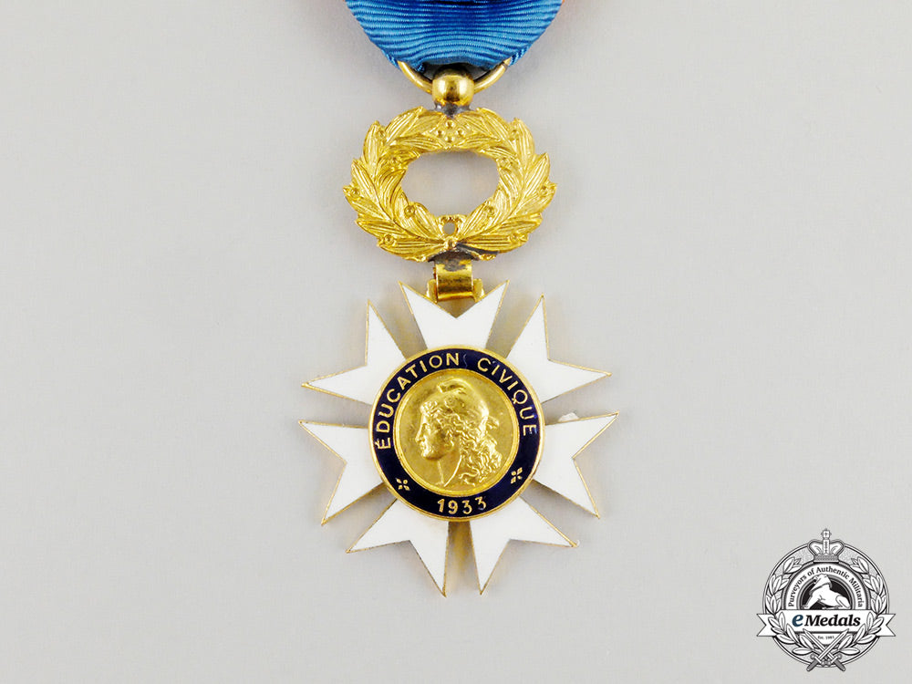 france,_iii_republic._a_medal_for_civic_education,_officer_cc_6384