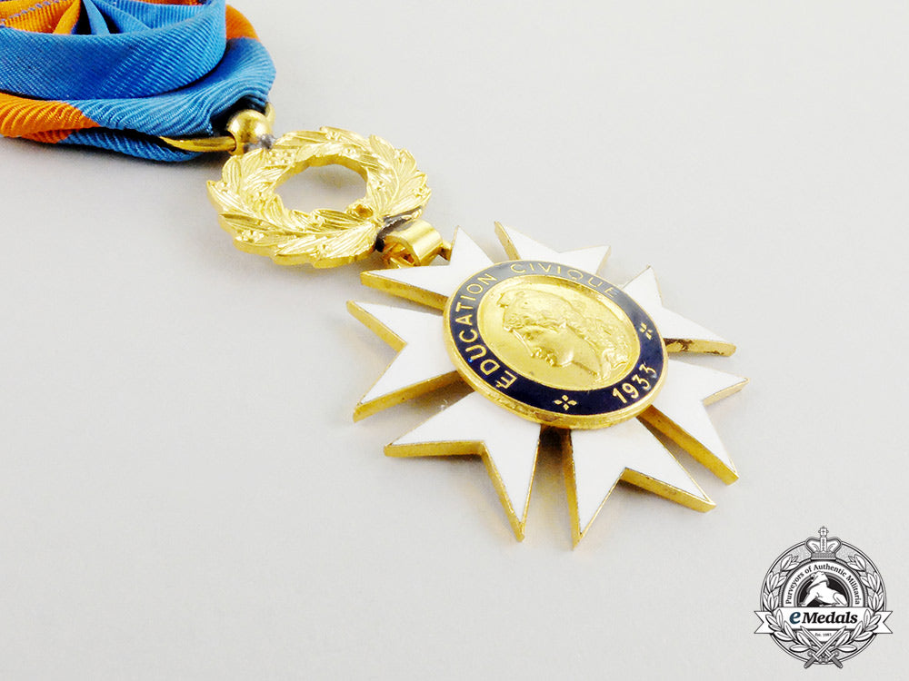 france,_iii_republic._a_medal_for_civic_education,_officer_cc_6386