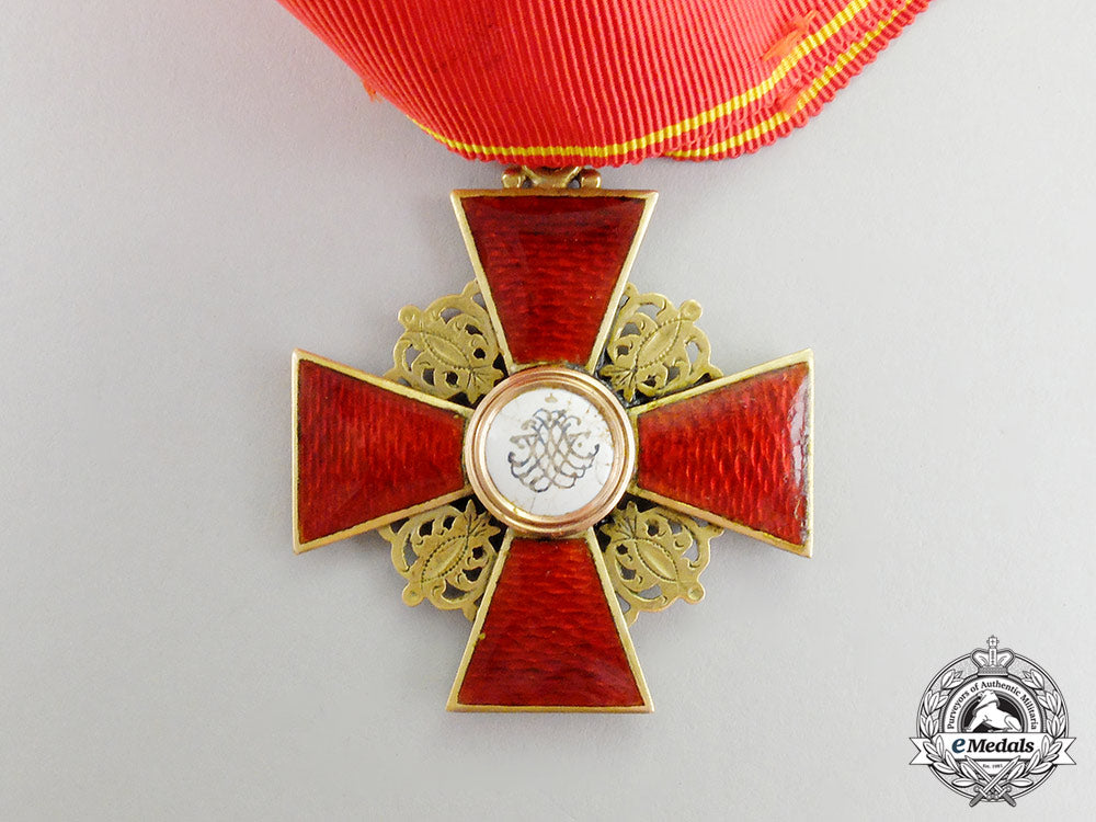 an_imperial_russian_order_of_st._anne,2_nd_class_neck_badge,_civil_division_in_gold_cc_6402_1