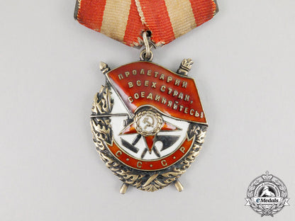 a_soviet_russia_order_of_the_red_banner,_type3_cc_6575_1_1