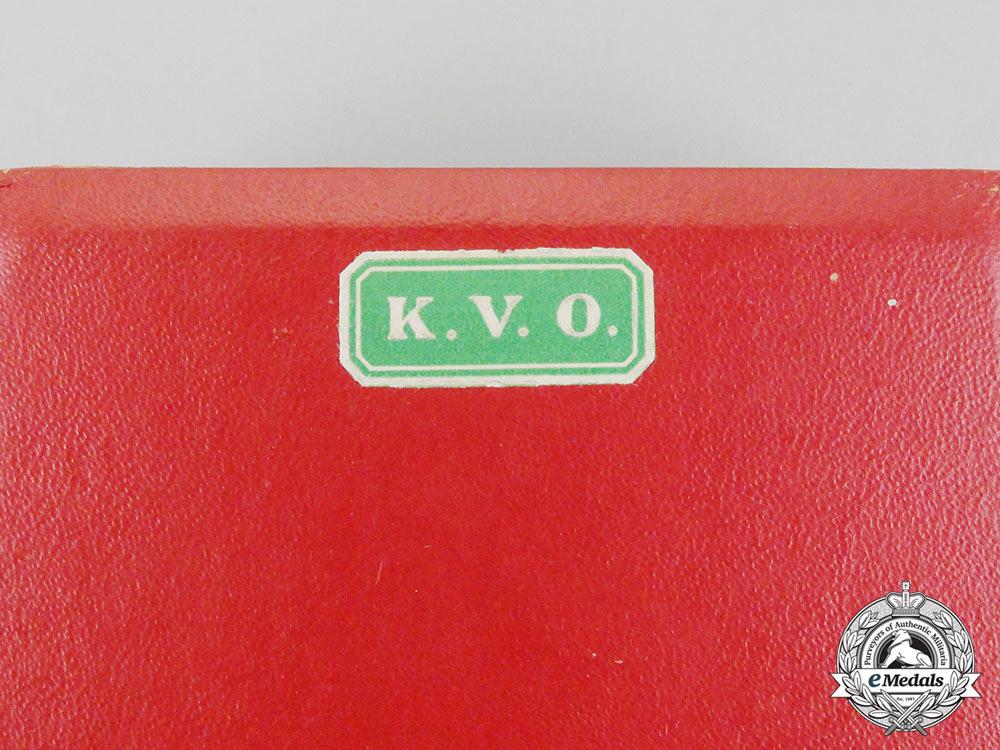sweden._an_order_of_vasa,_commander's_neck_badge_by_carlman_cc_6862