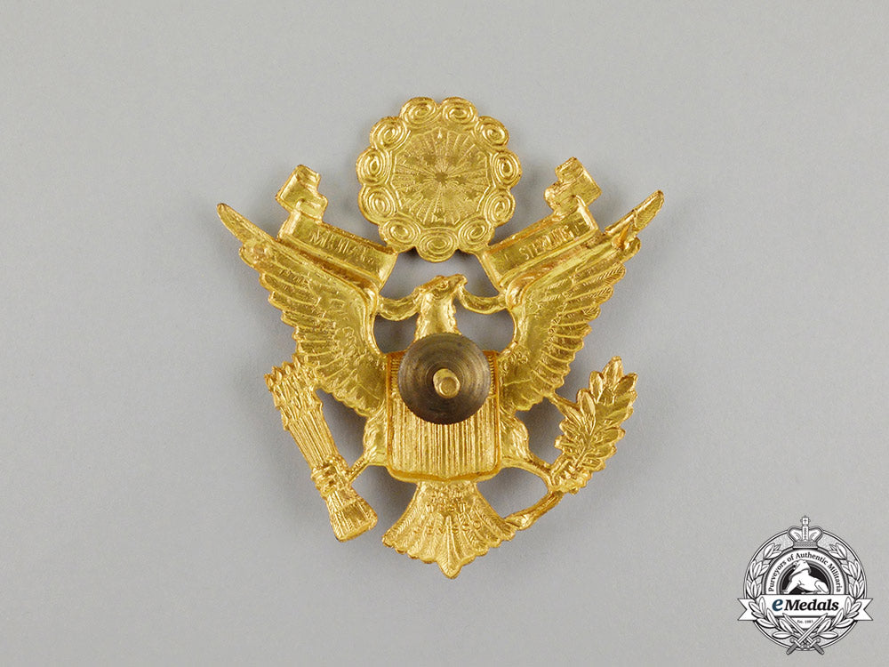 a_second_war_gemsco-_made_united_states_army_officer's_cap_badge_cc_7249
